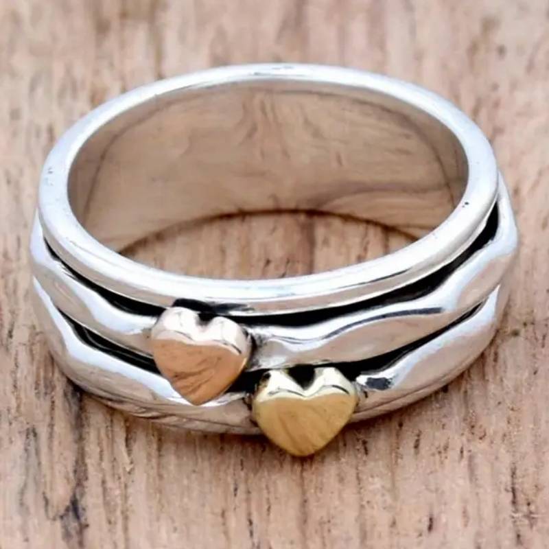 Vintage Hand Carved Heart Women's Ring Three Color Metal Geometry Daily Wear Party Jewelry Anniversary Gift