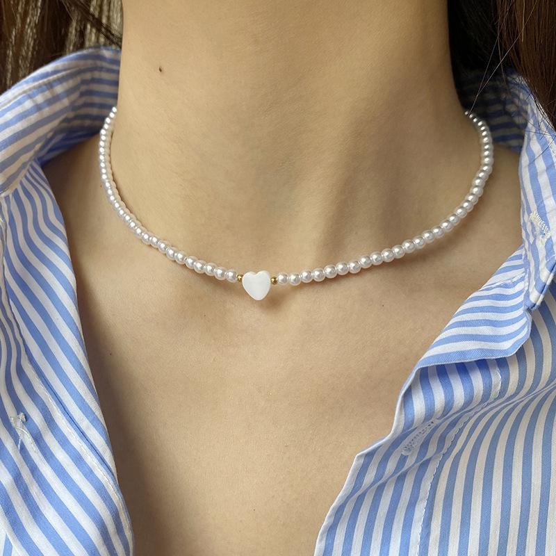 Sweet sister light luxury love pearl necklace female, versatile high-end shell pendant temperament collarbone chain