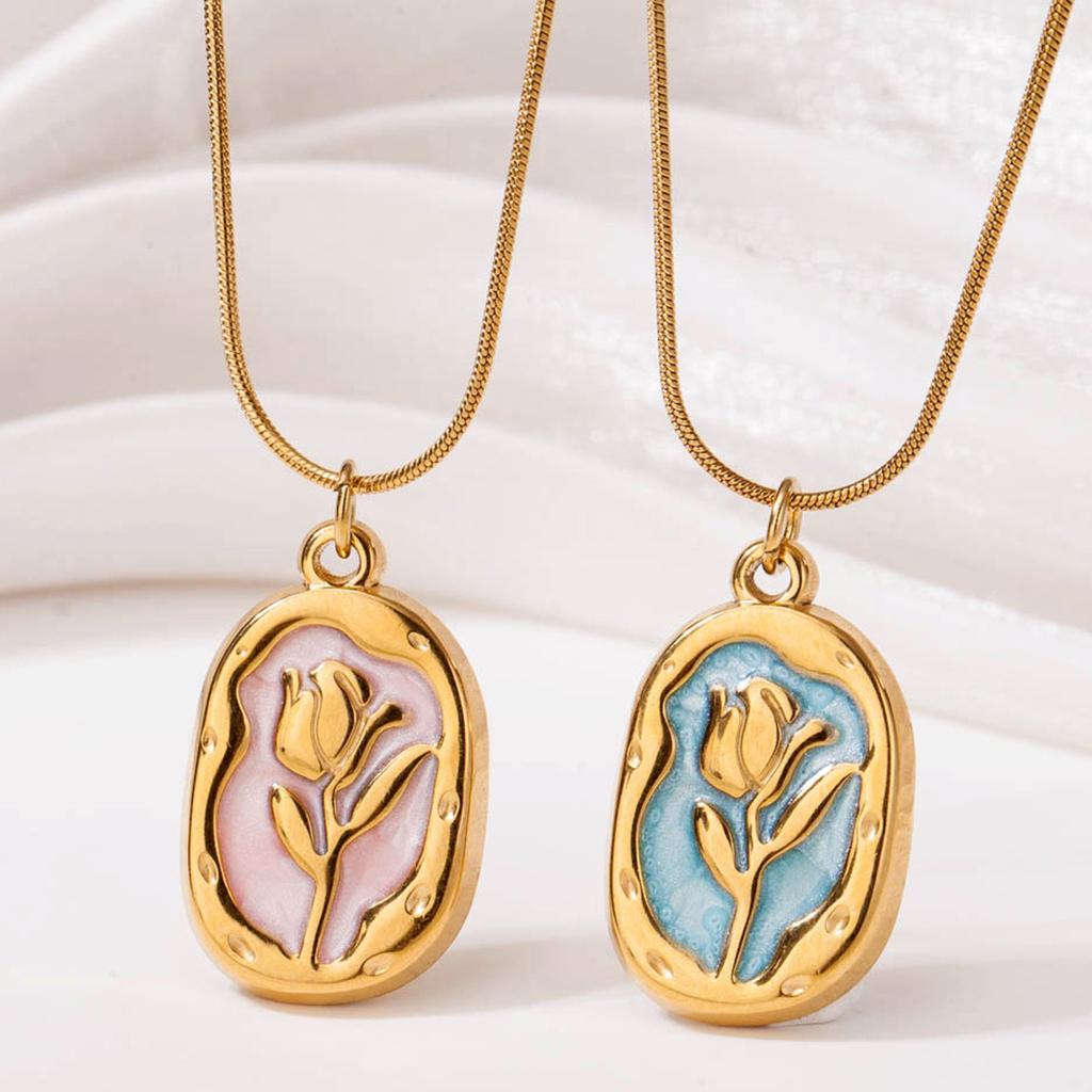 European and American Retro Tuxiang Square Brand Flower Pendant Necklace Light Luxury French High-end Clavicle Chain
