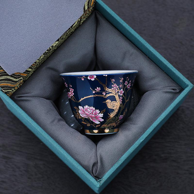 Sky Blue Gold-Accented Small Teacup Set for Home, Personalized Kung Fu Tea Tasting, Six-Cup Gift Box for Gifting.