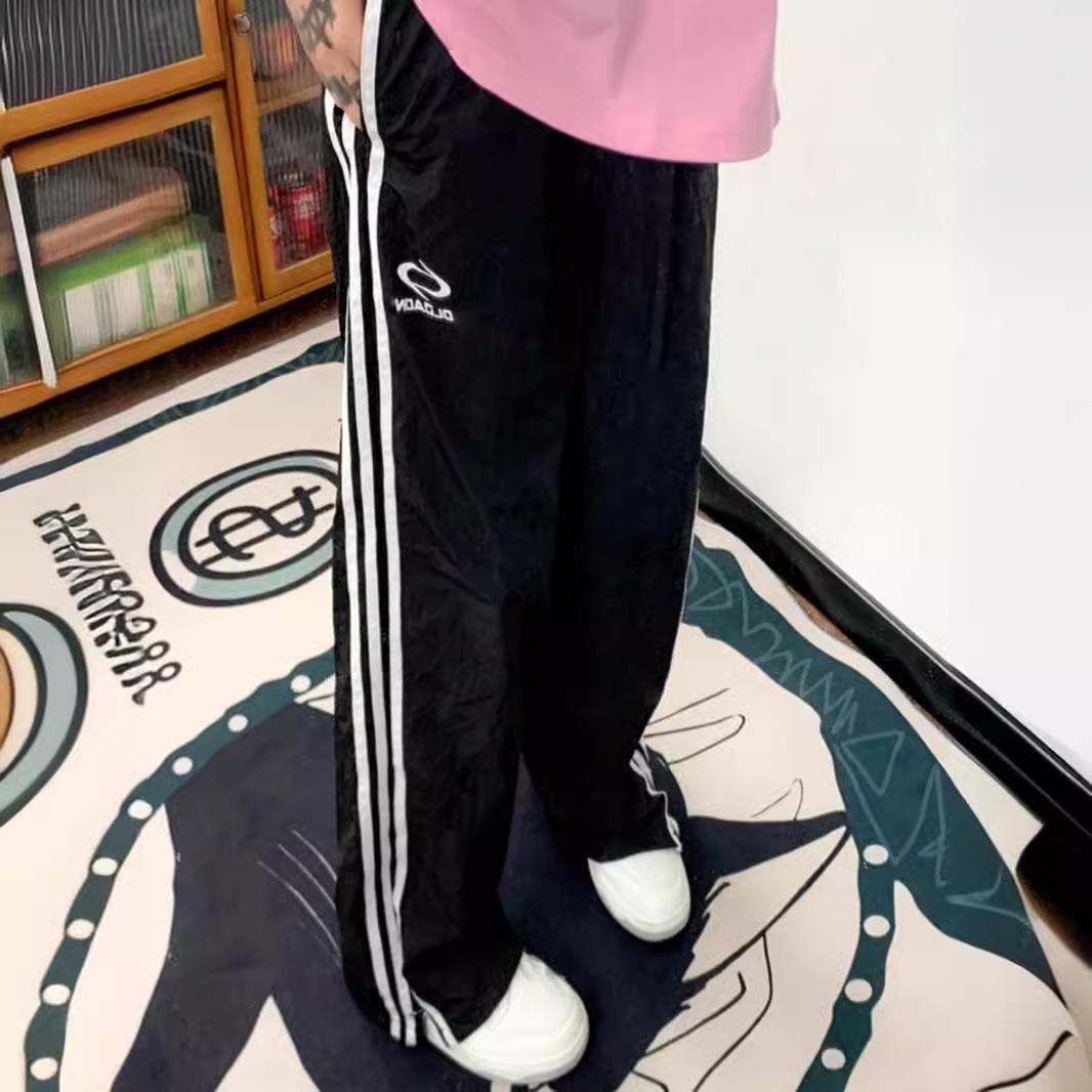 

Unisex Three-Stripe Quick-Dry Nylon Cargo Track Pants for Summer Hiking L темно-коричневого кольору