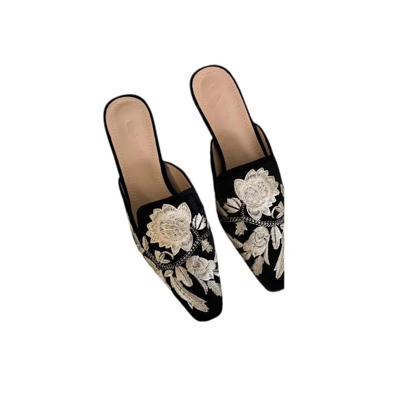 Fashion Women Baotou Embroidered Flat Bottom Half Slippers Summer Muller Sqaure Toe Shoes Flat Outdoor Casual Walking Slides Zapatillas