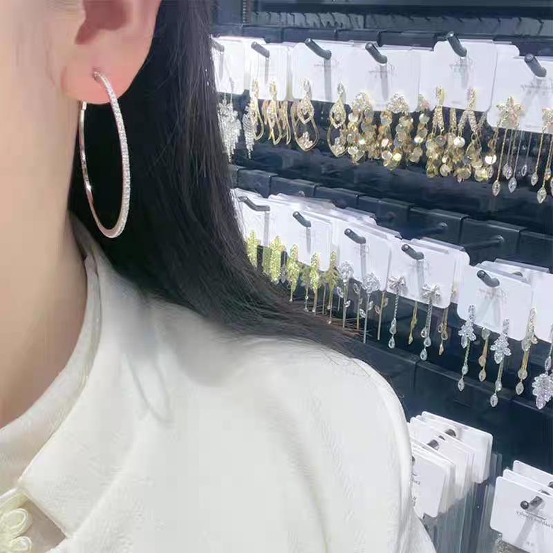 2024 Trendy European  American Full Diamond Ear Cuff: Elegant, Cool Indifferent Style Circle Earrings for Women