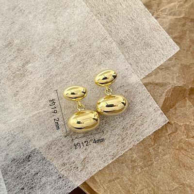 Boucles d'oreilles ovales dorées en forme de haricot: Port devant et dos, clous simples et chics avec une niche, doux, design cool haut de gamme.