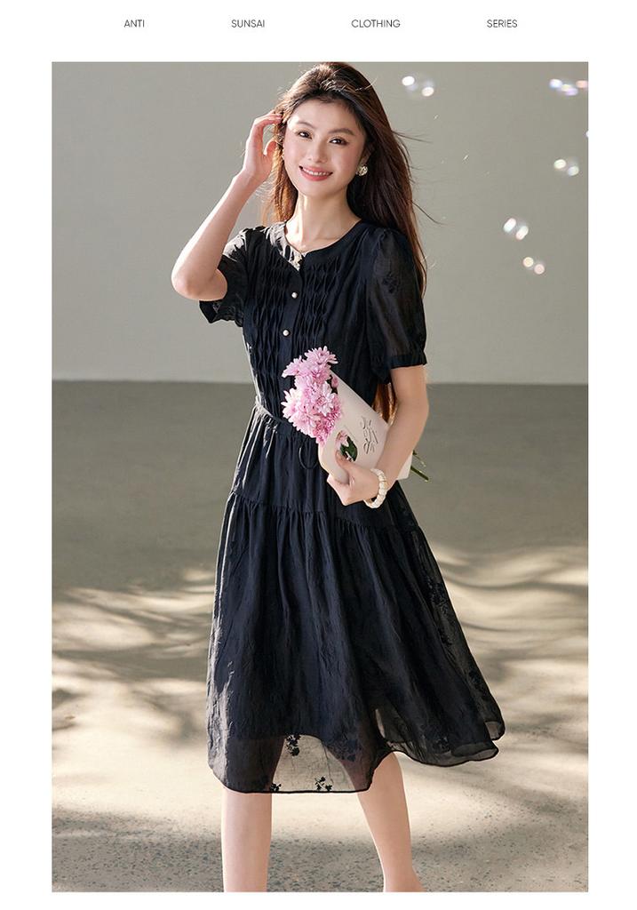 26 year summer dress, high-end and elegant round neck short sleeved skirt, A-line skirt, waist cinching and slimming black dress, skirt