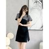 Rochie T-shirt scurtă cu împletitură cu simț de design, falsă two-piece, pentru femei, vară, cu simț matur, talie cu pliuri, fustă cu șolduri despicate
