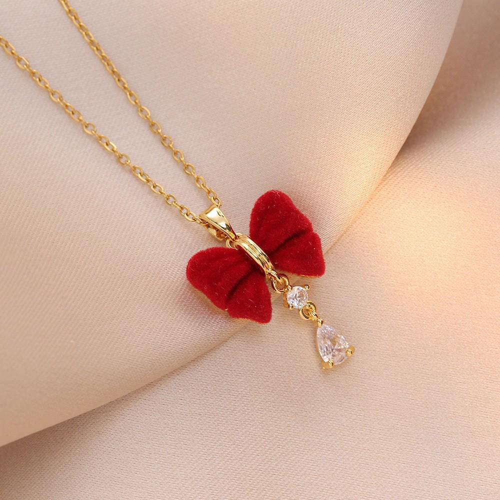 Women's Butterfly Zirconia Clavicle Necklace: Elegant, Fashionable, Titanium Steel Jewelry