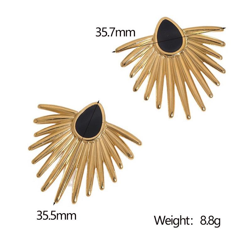 Hypoallergenic Stainless Steel Drip Fan Stud Earrings Personalized Fashion Light Luxury 18k Gold Non-fading Earrings