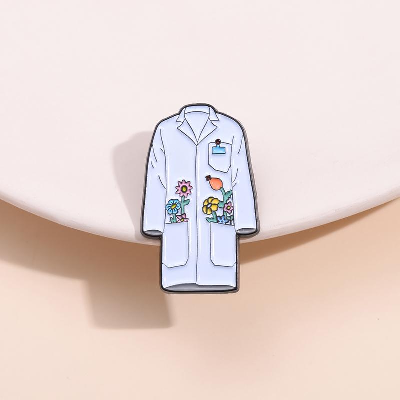 Cartoon Animal Doctor Enamel Pins Trust Me I'M A Ducktor Funny Medical Cat Stethoscope Brooches Lapel Badge Jewelry Gifts