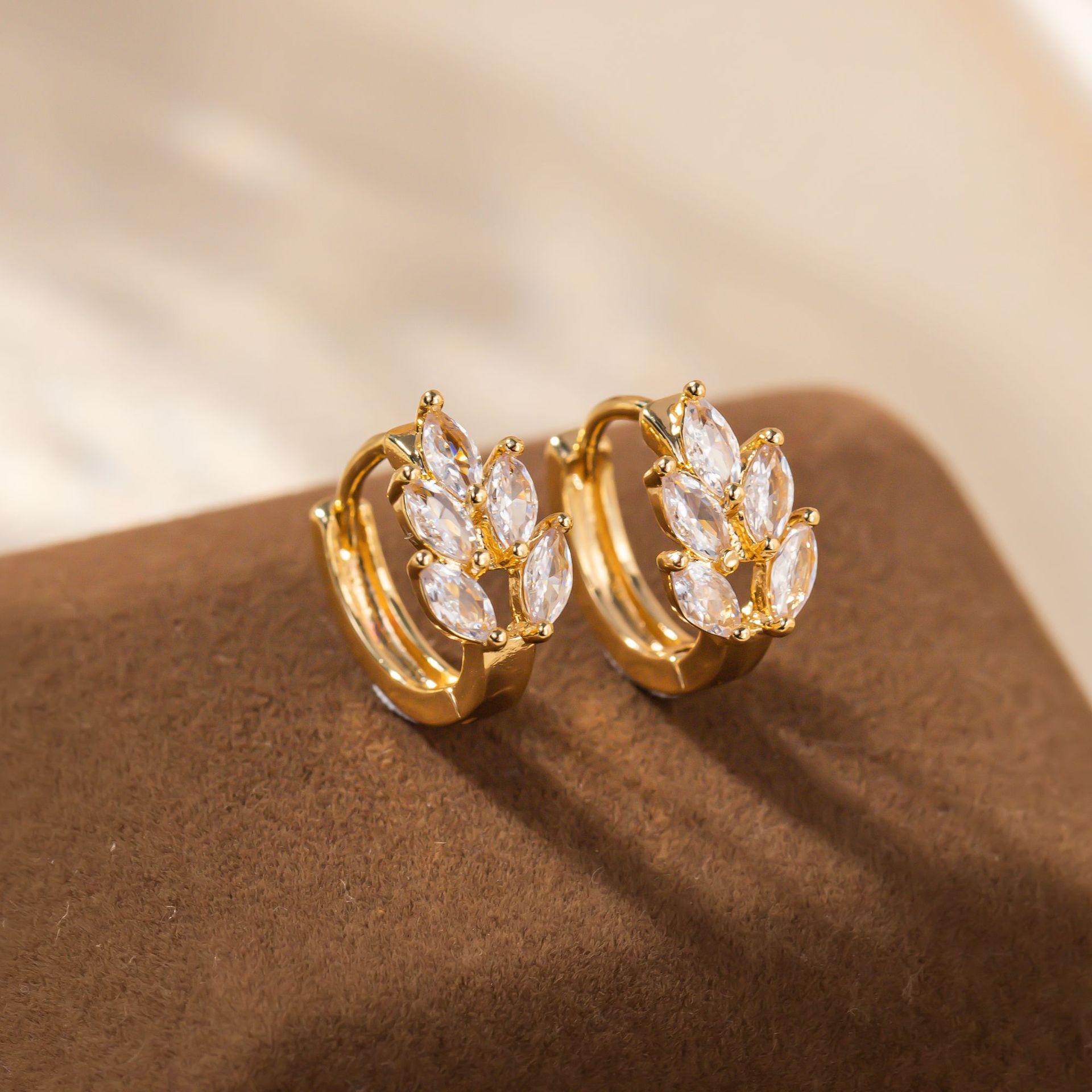 European Fashion Retro Eye-Shaped Earrings with 5A Zirconia - Luxurious and Versatile Accessories