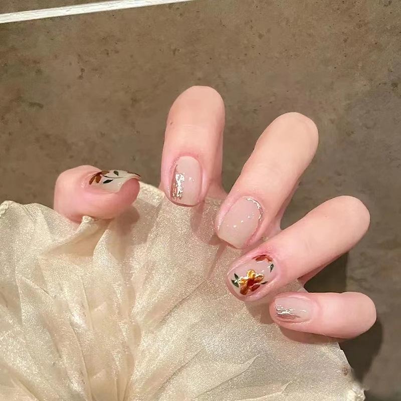 Autumn and winter white gentle temperament enamel flower wearing armor sweet ins wind fake nails
