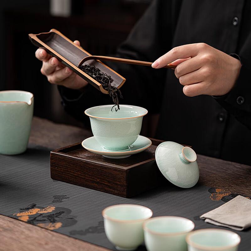 Su's Ru Kiln Celadon Crackle Glaze Tea Set