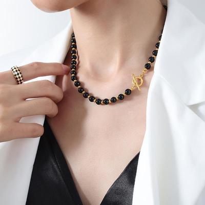 Women's Black Agate Beaded OT Clasp Necklace: Empress Dowager Luxury Retro European Titanium Steel Collarbone Chain