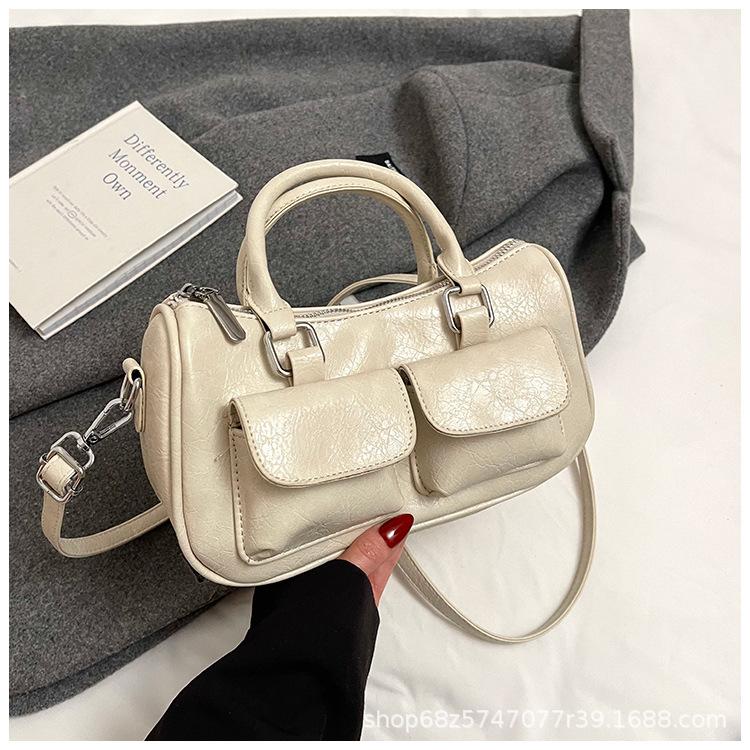 Simple casual portable small square bag 2025 new Korean version high-end fashion shoulder bag niche design messenger bag