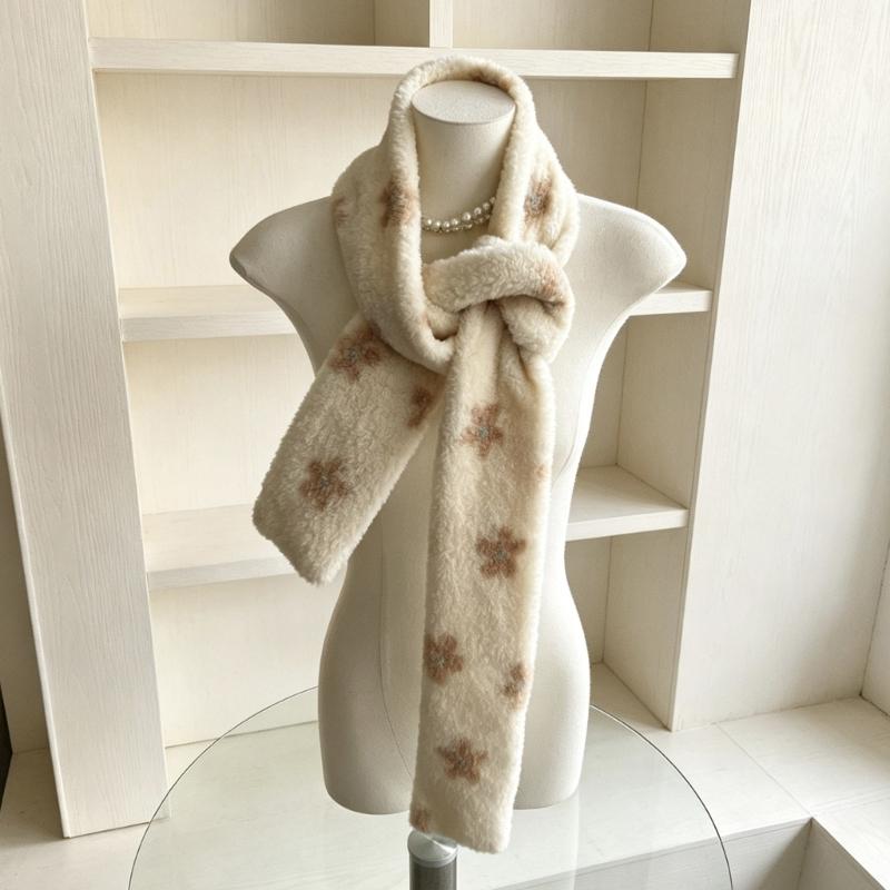 Thickened Plush Scarf with Warm Texture and AntiStatic Design for Adult Teens Cold and Breezy Weather Winter Activity Wear