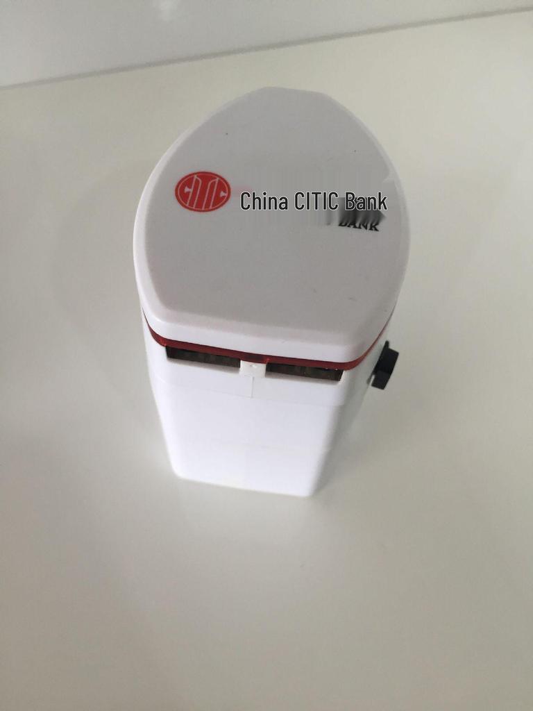 Globaler Reise-Steckerleiste mit Universal-USB-Adapter