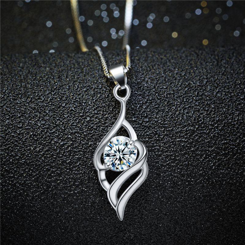 Live Broadcast Angel Wings Pendant: Pt950 White Gold Plated Women's Clavicle Chain - Fashionable Gift for Girlfriend.