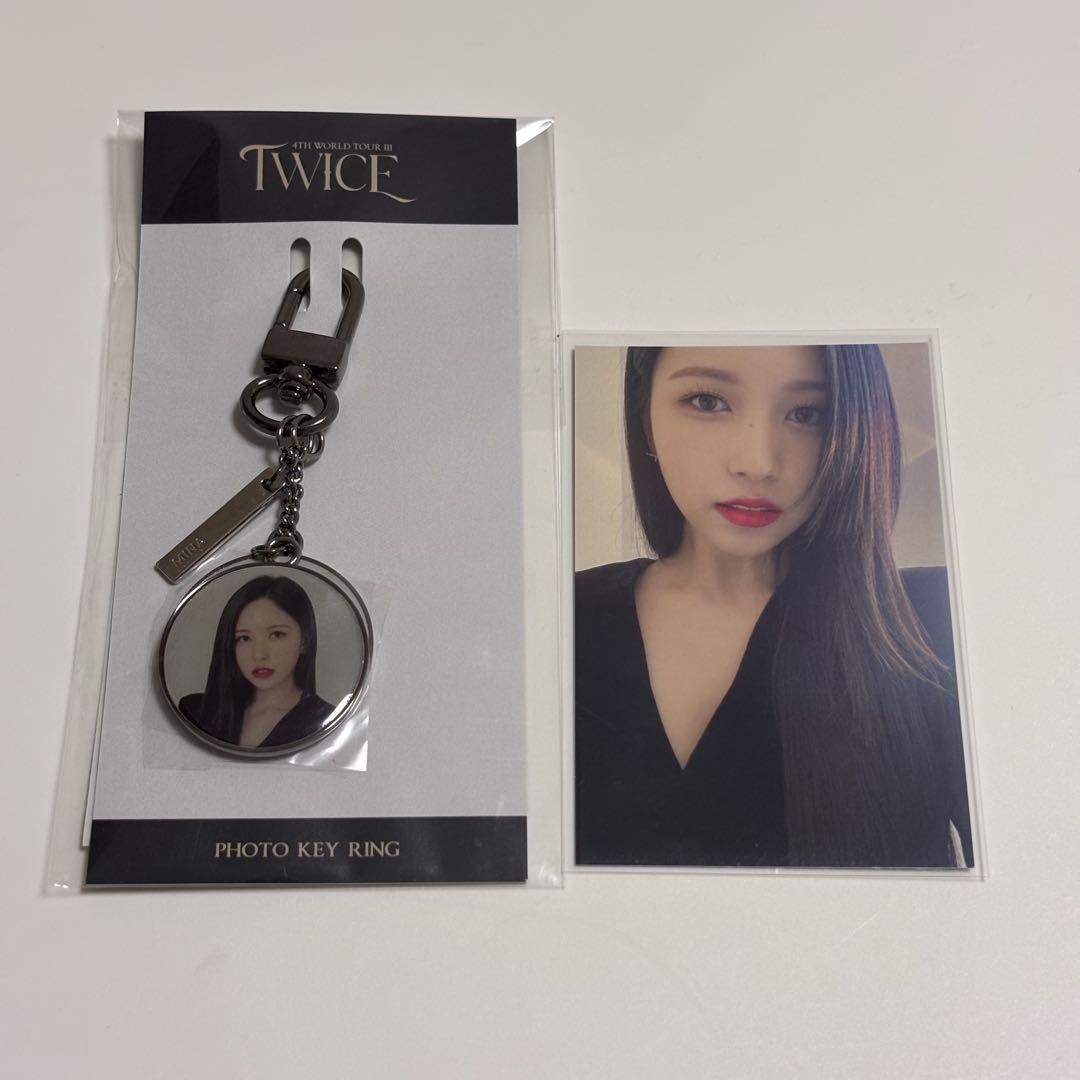 

[USED] TWICE 4th World Tour III Photo Keyring Mina Trading Card