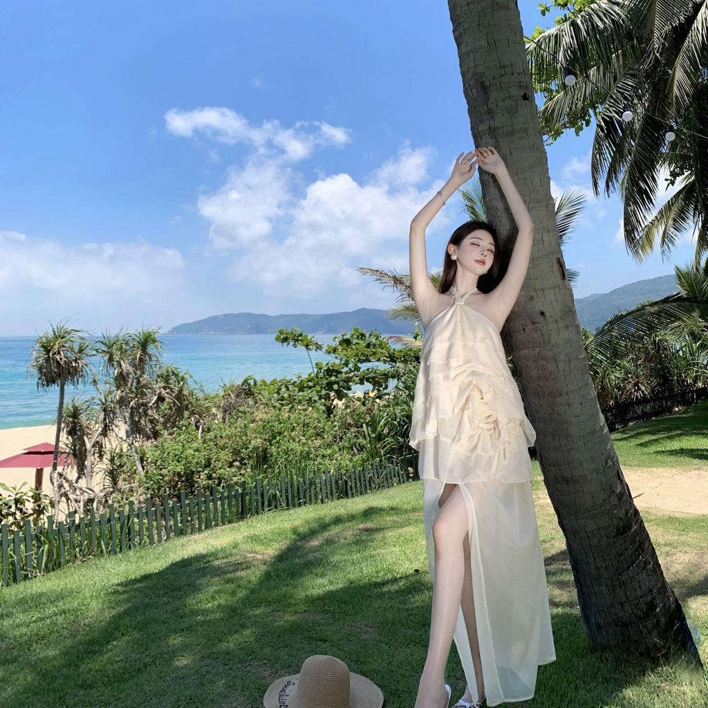 French Celebrity Ruffle Edge Neck Top Women's Summer High-end Temperament Slim and Thin Skirt Two-piece Set