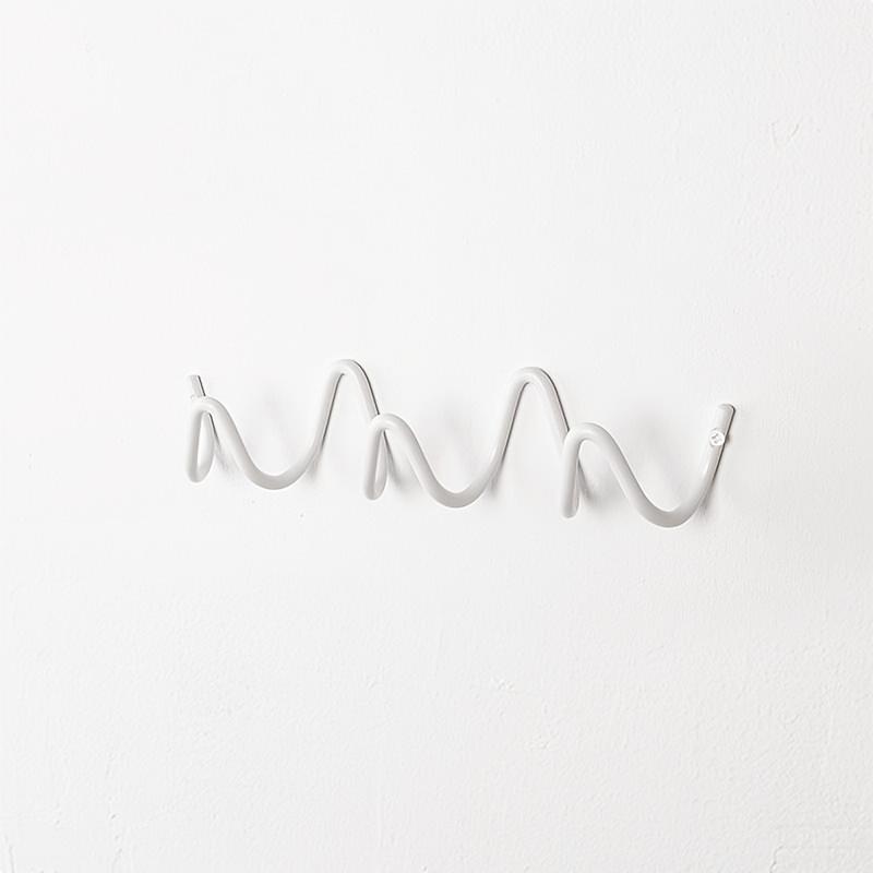 

Wavy Design Wall Mounted Coat Rack Modern Wall Rack Coat Storage Creative Hanger for Home Organization Hotel Store Decoration
