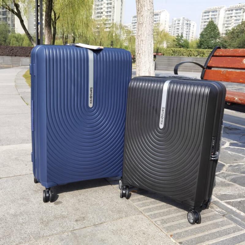 Samsonite HI-FI Spinner Luggage