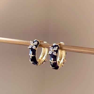 Flash Diamond Personalisierte Schwarze Emaille-Ohrringe Damen-Nischendesign Leichte Luxus-Ohrstecker Temperament-Ohrringe