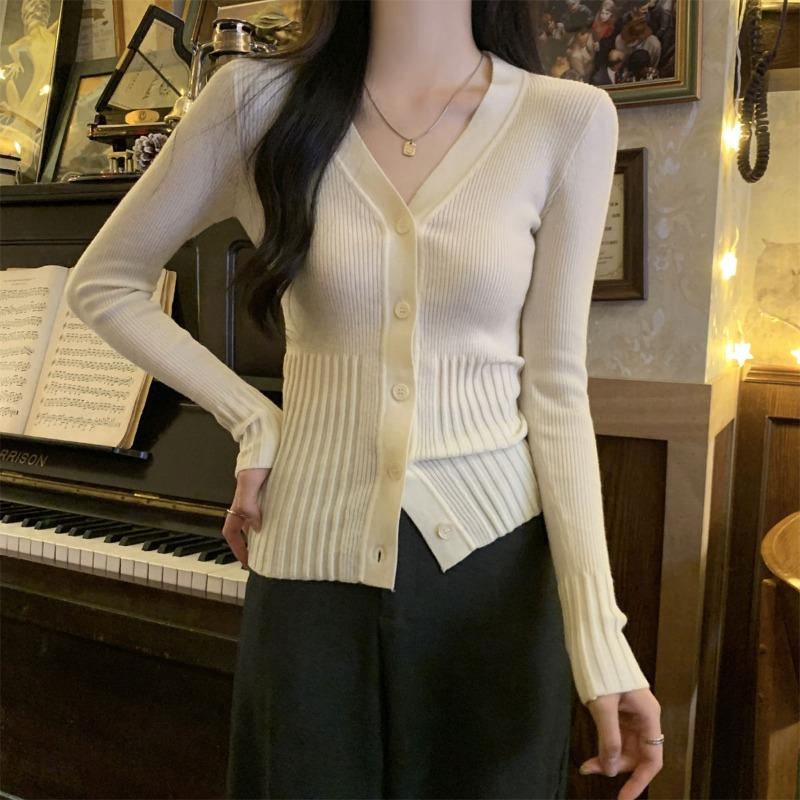 Single-breasted Collar Premium Gray Knitted Cardigan Early Spring Waist Thin Pit Strip Sweater Top Bottoming Shirt