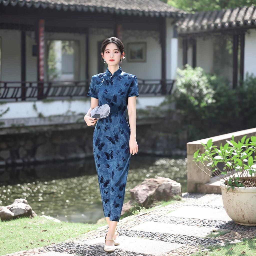 1011 Chinese style summer and autumn new improved flocked cheongsam new Chinese style long wedding ceremony performance generation