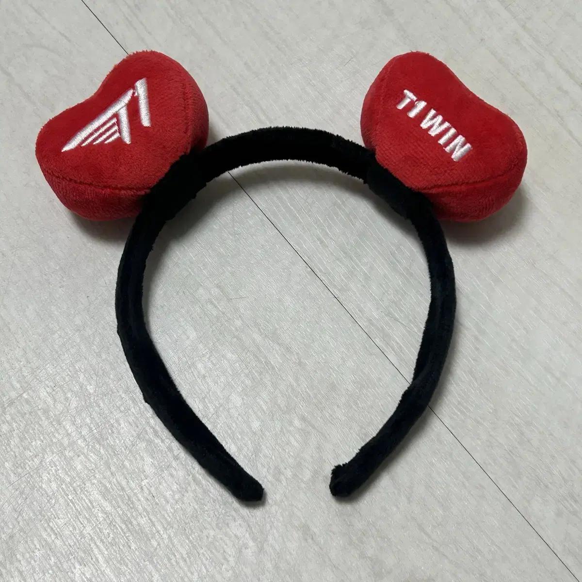 

T1 T1 Cheering Heart Headband For Sale