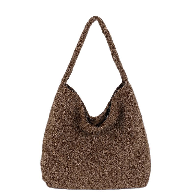 2025 new winter plush bag women's Korean version niche shoulder messenger bag large-capacity commuter woolen tote bag