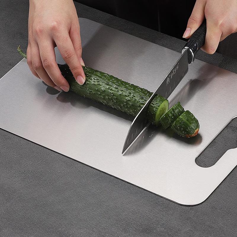 Ru Han Portable Square Titanium Cutting Board