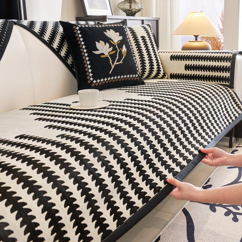 Жаккардовая подушка для дивана из синели для пожилых людей — фото 3