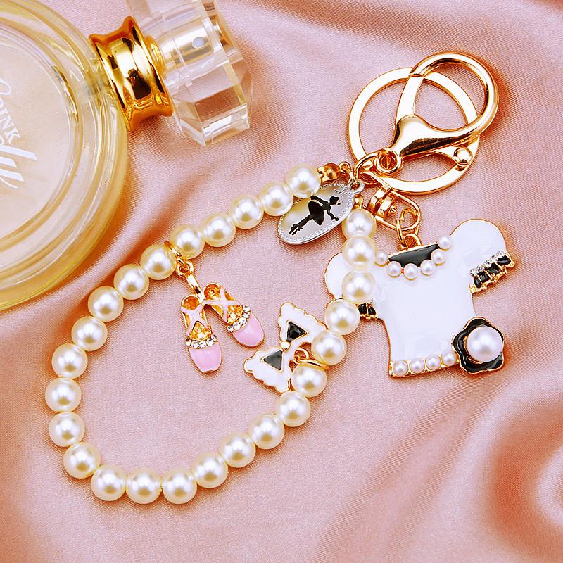 Elegant Pearl And Crystal Butterfly Bow Keychain Cute Zinc Alloy Car Accessory Gift