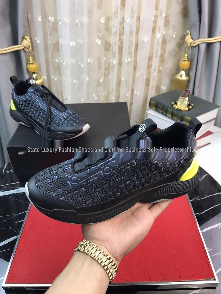 2024 European Low-Top Mesh White Luxury Casual Running Sneakers