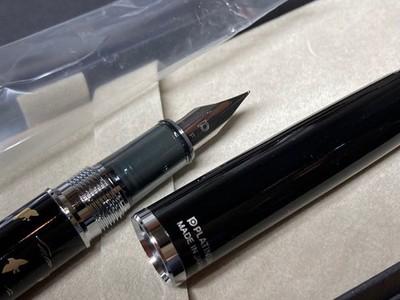 PLATINUM Maki-e Fountain Pen Wave Plovers 14K Gold Rhodium-Plated Nib