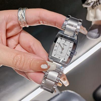 Schlichte und modische quadratische Quarzuhr mit Kalender, elegante Retro-Damenuhr mit Strass-Stahlband