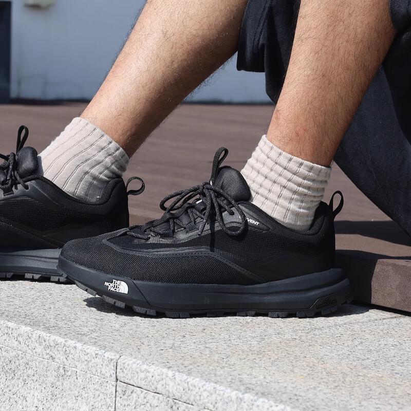 

The North Face Low-Top Hiking Shoes 44