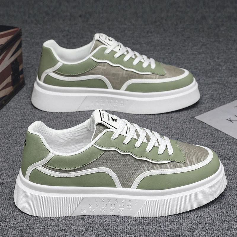 Small Black Shoes Trendy Versatile Flat Baseplate Shoes Outdoor Lightweight Harajuku Style Campus Skateboard Shoes Fashionable Men'S Shoes