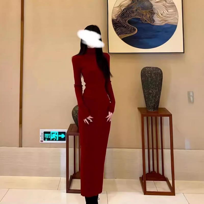 Hepburn little red dress high-end light luxury niche with coat inside high-end red knitted dress women's autumn and winter