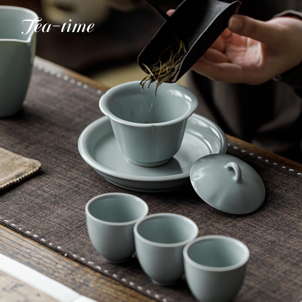 Ru Kiln Relief Gaiwan Chinese Ceramic Tea Bowl Tureen Dawan Chawan Jingdezhen Ceramics Cover Tea Maker Cover Bowl Tool Teacup