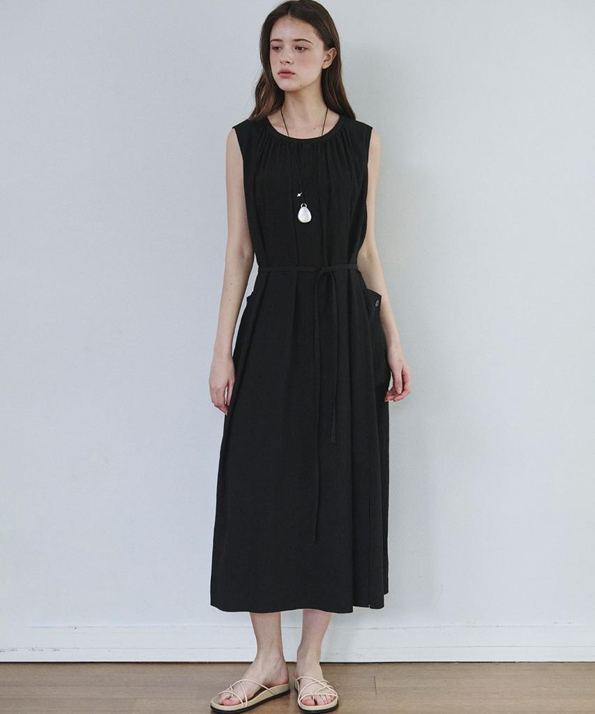 MALOUPE 7107 Crinkle Sleeveless Long Dress (Black)