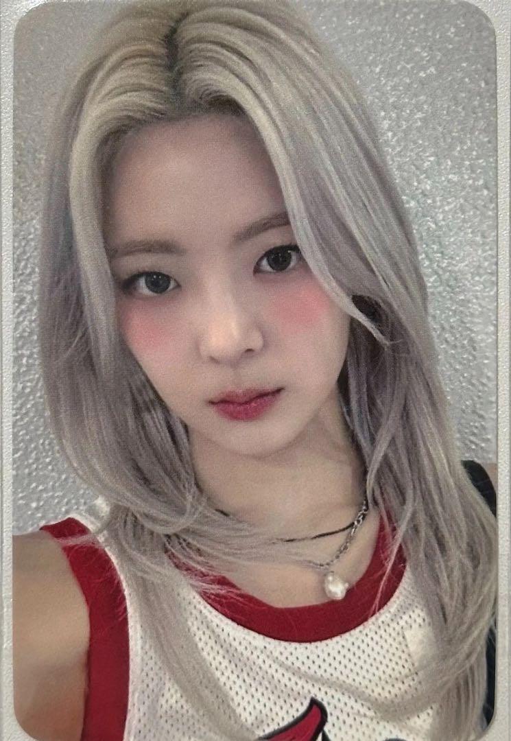 

[USED] ITZY KILL MY DOUBT rear soundwave autograph session trading card