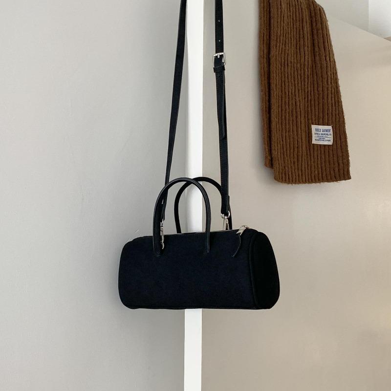 

Новая ручная сумка для боулинга простая ретро осенне-зимняя портативная замшевая сумка нишевая на плечо сумка-мессенджер чёрный