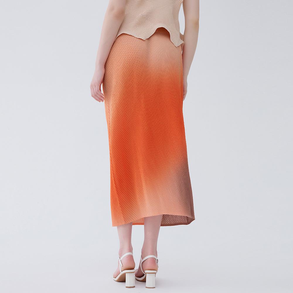 2025 Gradient A-Line Midi Skirt: High-Waisted, Fish Scale Print, Pleated Design