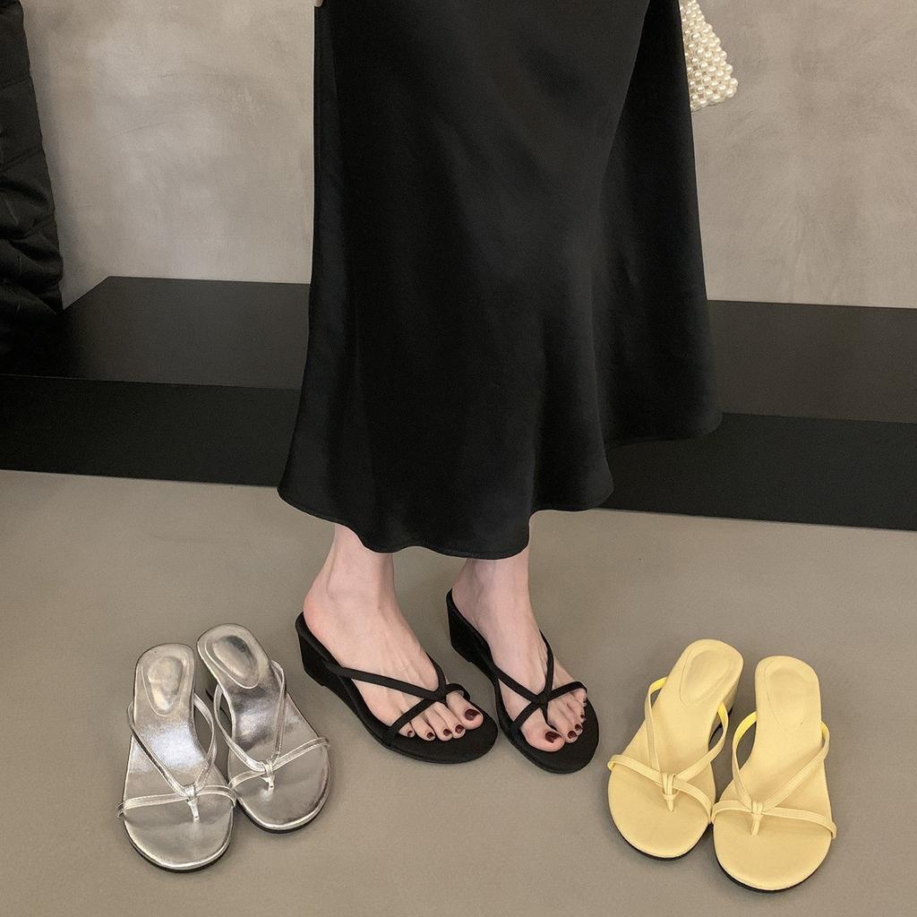 French wedge heel silver toe slippers women's summer wear 2025 new style beautiful temperament thin strap sandals sandals