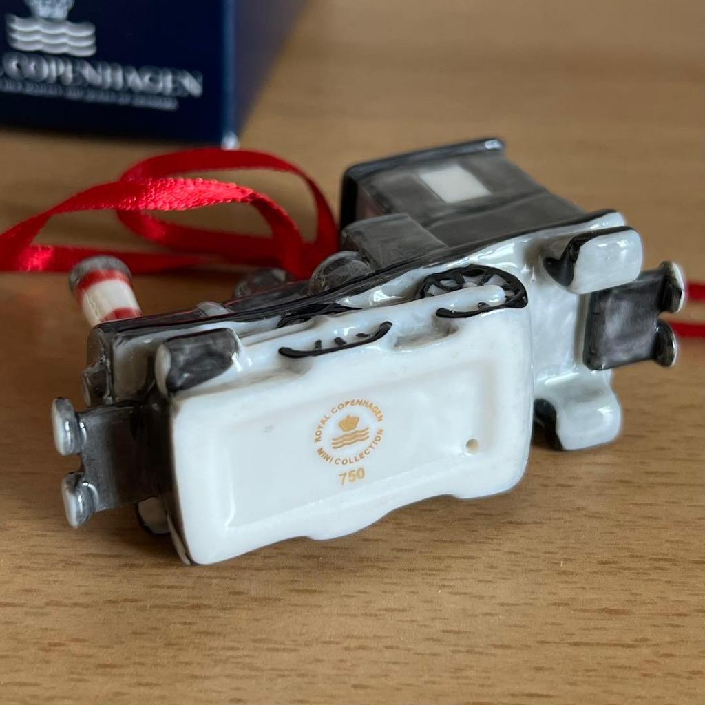 [Used] Royal Copenhagen Ornament 2004 Locomotive Figurine