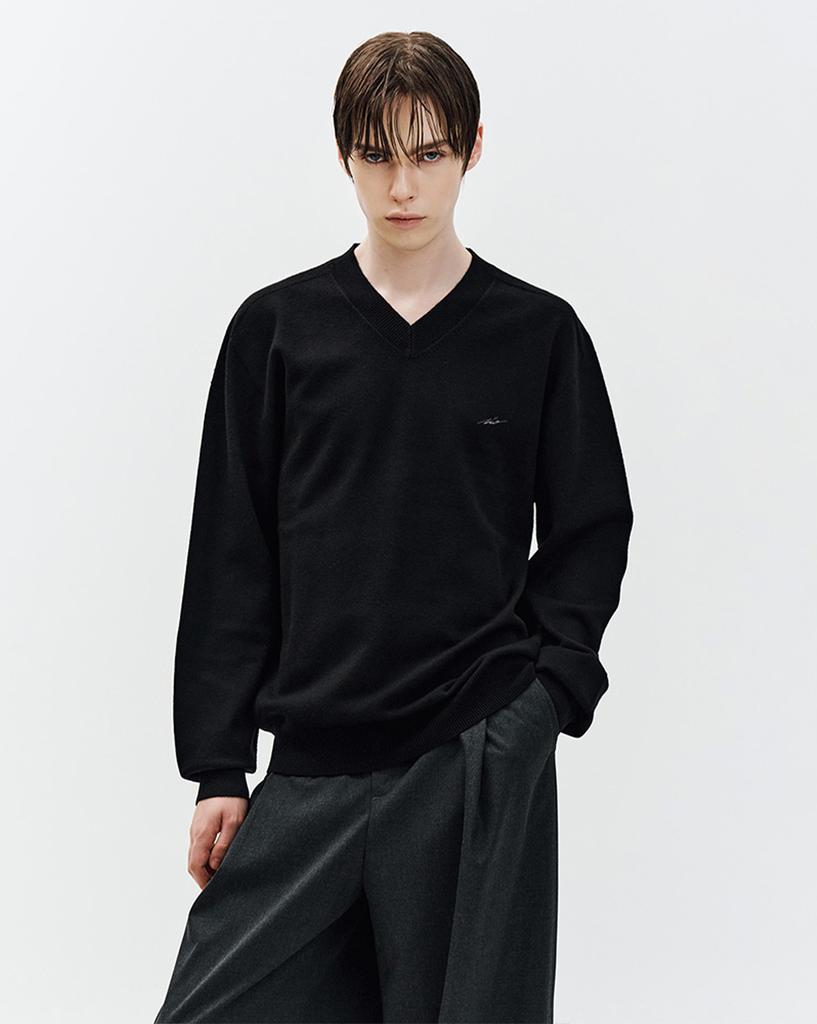 ZIOSONGZIO Timeless Whole Garment V-Neck Knit Black Zh6Kt688Bk