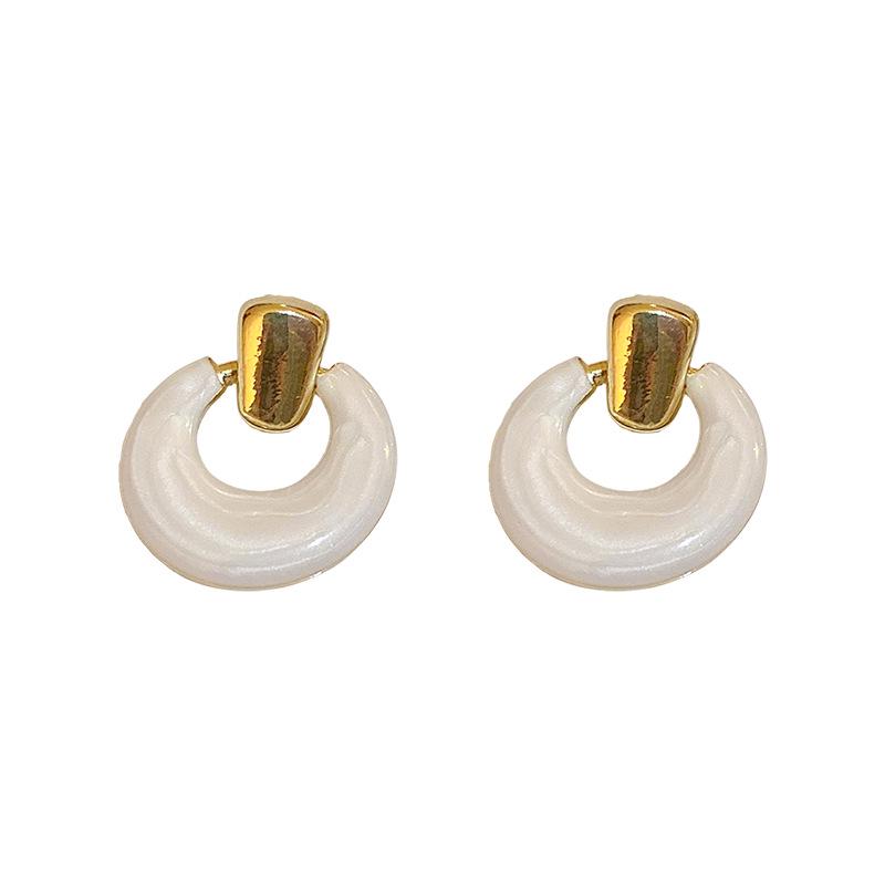 Retro Minimalist Geometric Circle Stud Earrings: Oil-Drip Steel Needle Design for Women
