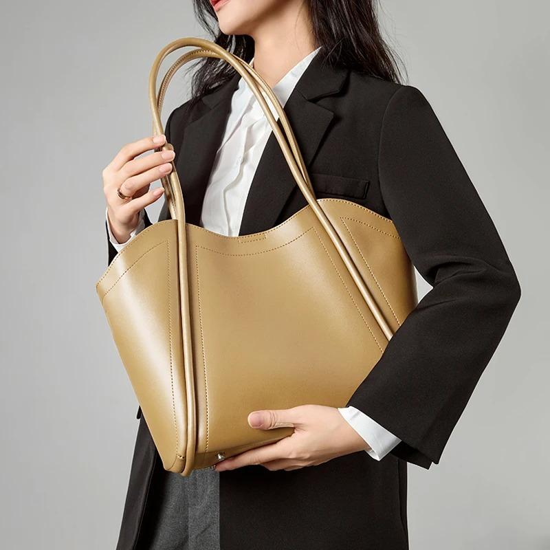 Women's Cowhide Genuine Leather Tote Bag For Girls Large Capacity Commuter Hobo Bucket Shoulder Bag Luxury Designer Handbag