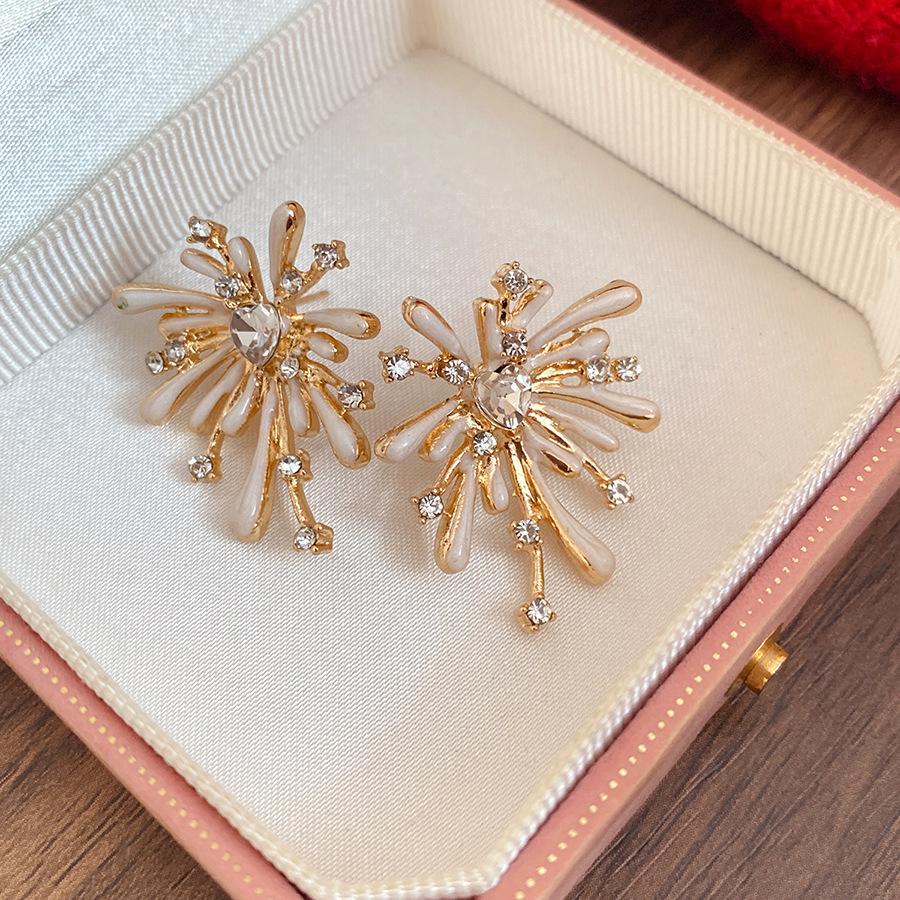 Silver needle with diamonds, red fireworks stud earrings, New Year s atmosphere, temperament, versatile earrings, light luxury and high-end earrings.